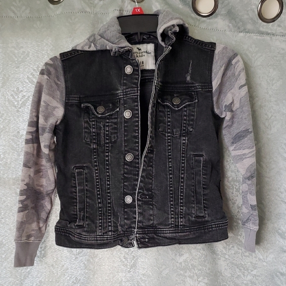 Abercrombie Kids Black and Gray Jean Jacket - Picture 1 of 7
